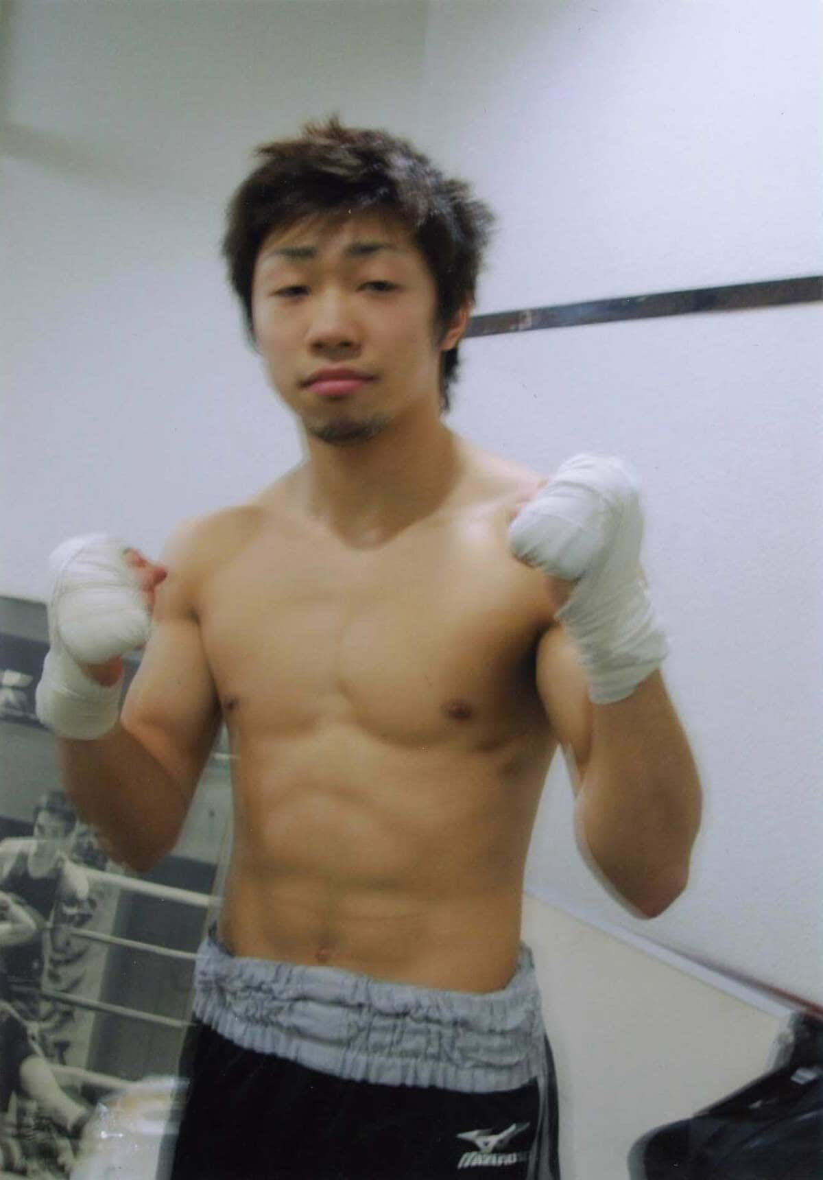 八重樫東氏コラム】デビュー戦に快勝 リング上でベロ出しした自分は