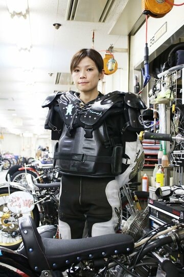  初日好発進の岡谷美由紀