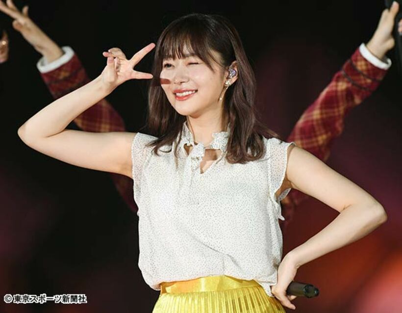  地元のファンに別れを告げた指原莉乃