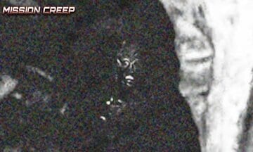 「ソンドン洞窟のトカゲ人間」（ミッション・クリープ７のユーチューブチャンネルから）