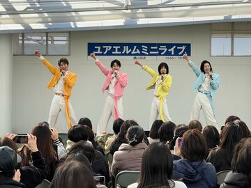 純烈の弟分グループ「モナキ」がデビュー曲を初披露した