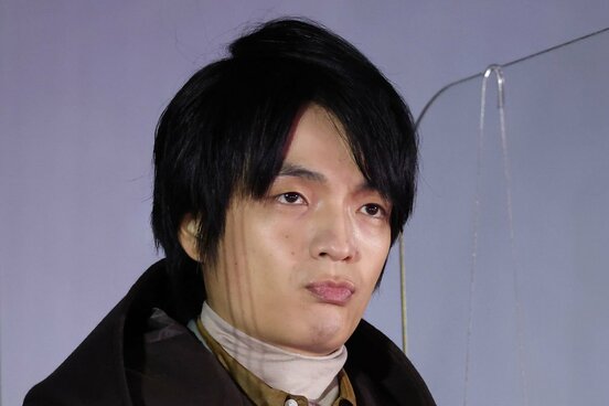 主演の岡山天音