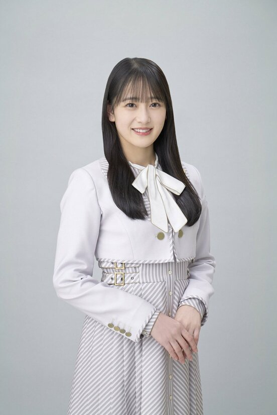 乃木坂４６の向井葉月（球団提供）