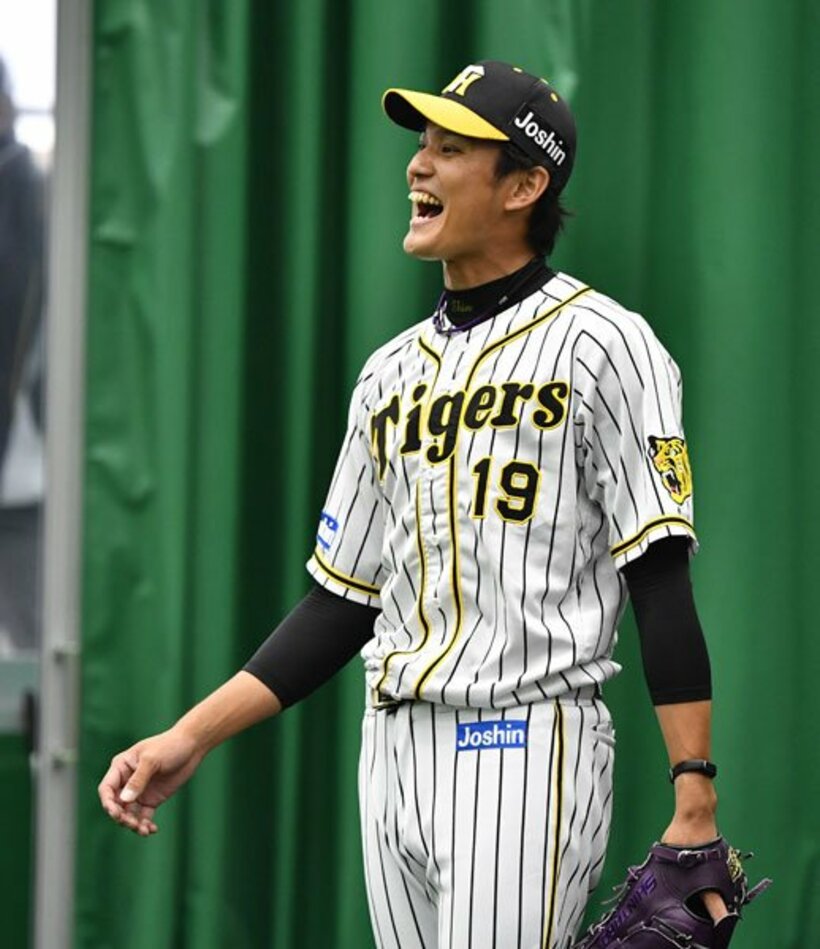  ファンからの質問に応じた阪神・藤浪
