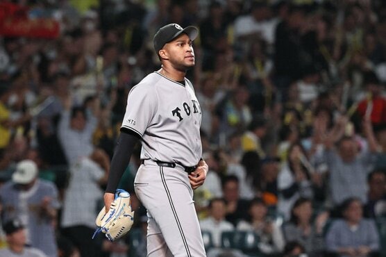 ９回、大山に同点打を打たれた巨人・マルティネス