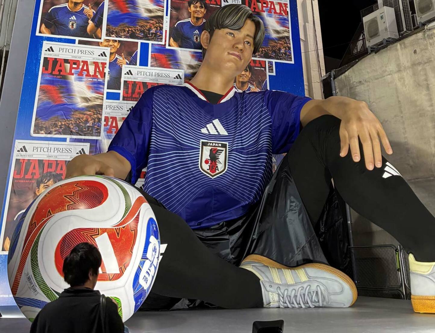 東京・渋谷に設置された「ビッグタケ-モニュメント」