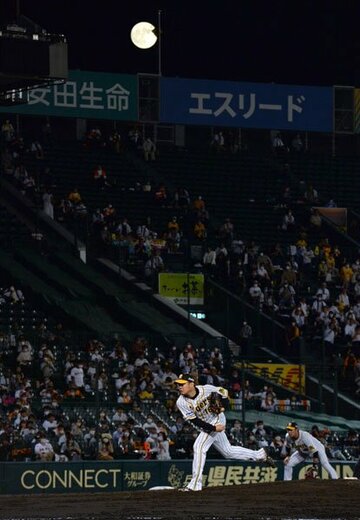  満月の夜、巨人打線はまたも西を攻略できなかった