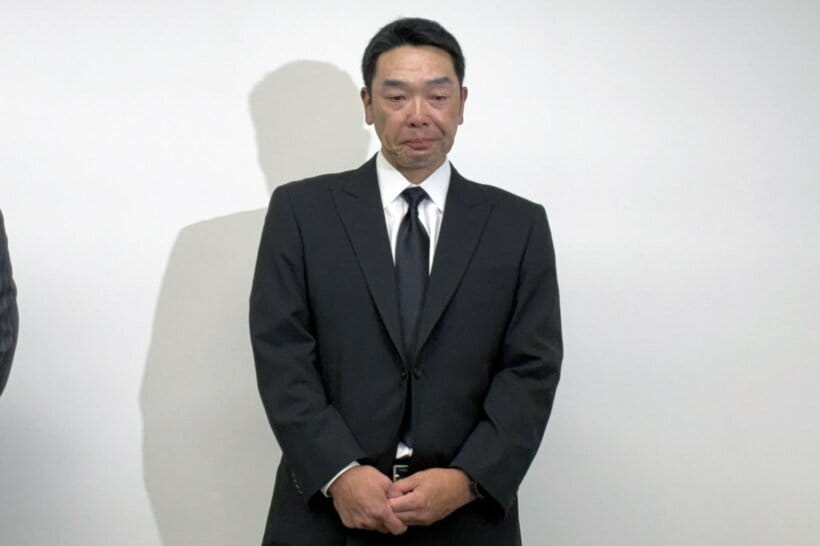 謝罪会見で涙をこらえる巨人前監督・阿部慎之助氏