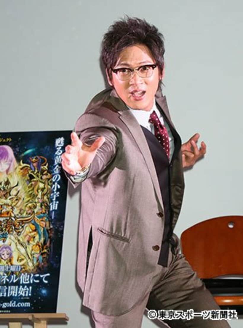 必殺技のポーズを披露した細川茂樹