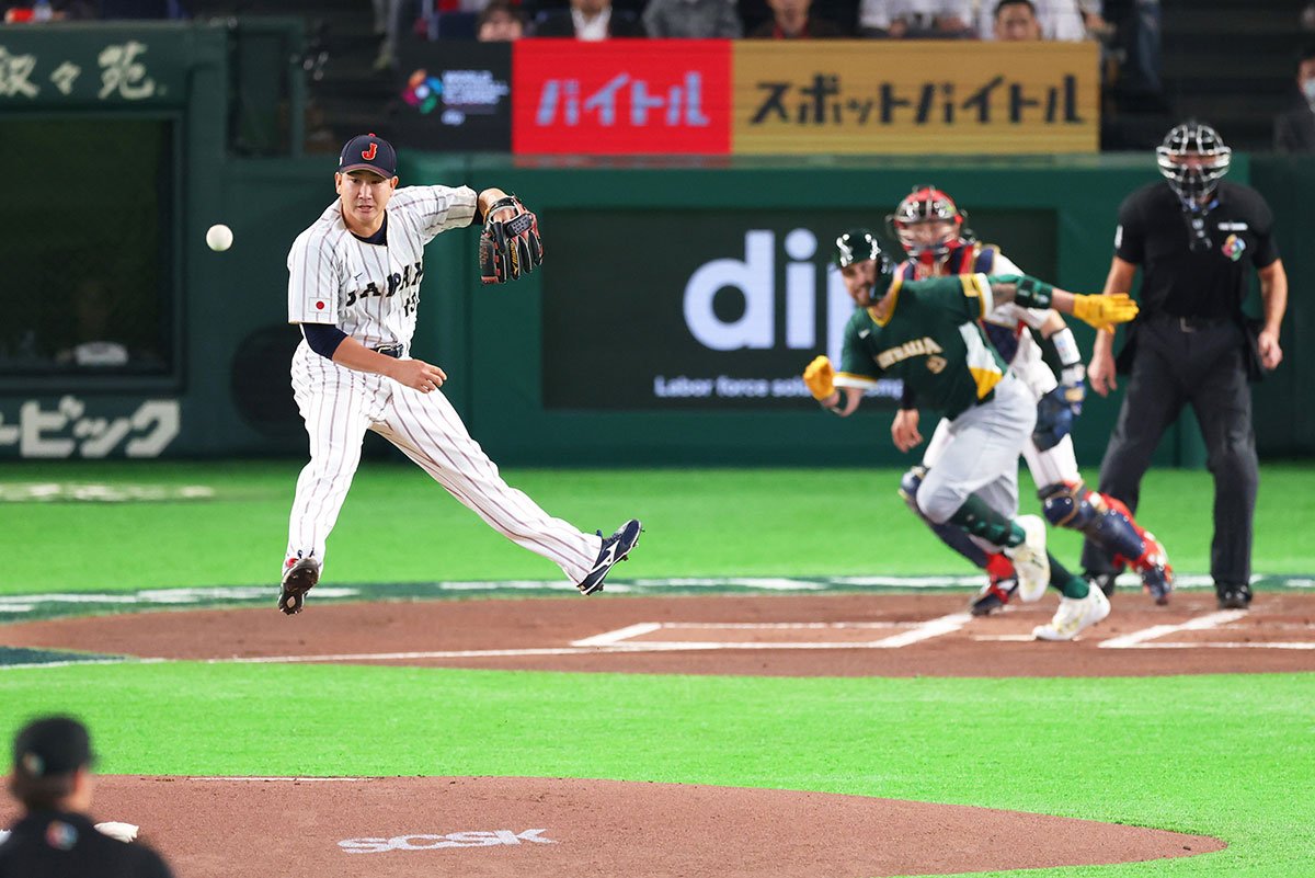 菅野智之vsフリーマン&スミス 実使用球 認定シール付き オリオールズ
