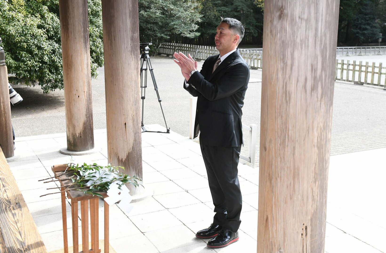 宮崎神宮を参拝した巨人・阿部監督