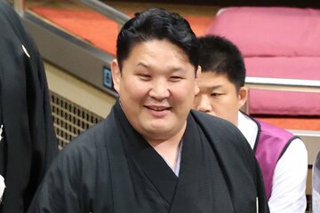 朝乃山の師匠・高砂親方（元朝赤龍）