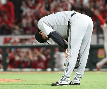 広島・小園に逆転満塁弾を浴びた巨人・山崎伊織