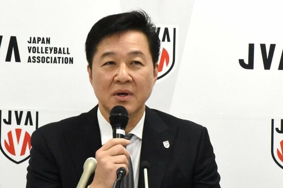 会見した川合俊一会長