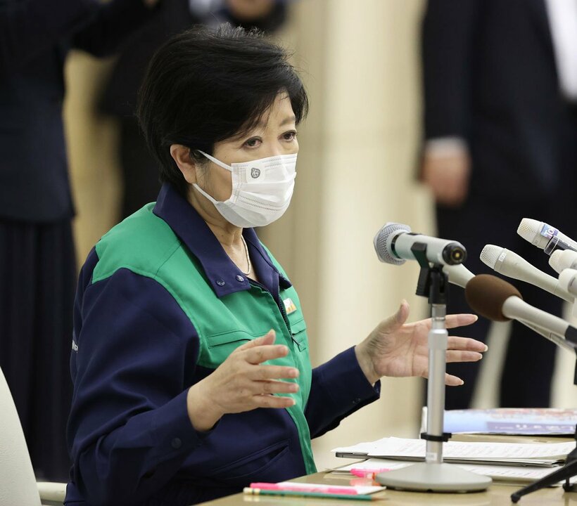  急きょ会見を行った小池都知事