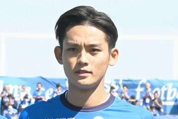 危険なタックルで退場となってしまったＪ１水戸の佐々木輝大