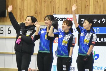 ロコ・ソラーレの４人