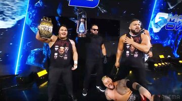 左からJCマテオ（元ジェフ・コブ）、タマ・トンガ、ソロ・シコア、タンガ・ロア、タラ・トンガ（元ヒクレオ）のMFT（©AbemaTV, Inc.）