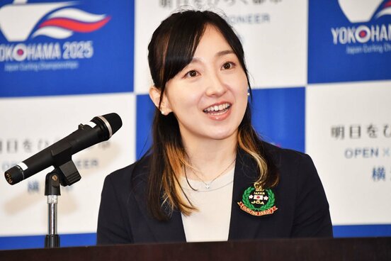 会見に出席したロコ・ソラーレの藤沢五月