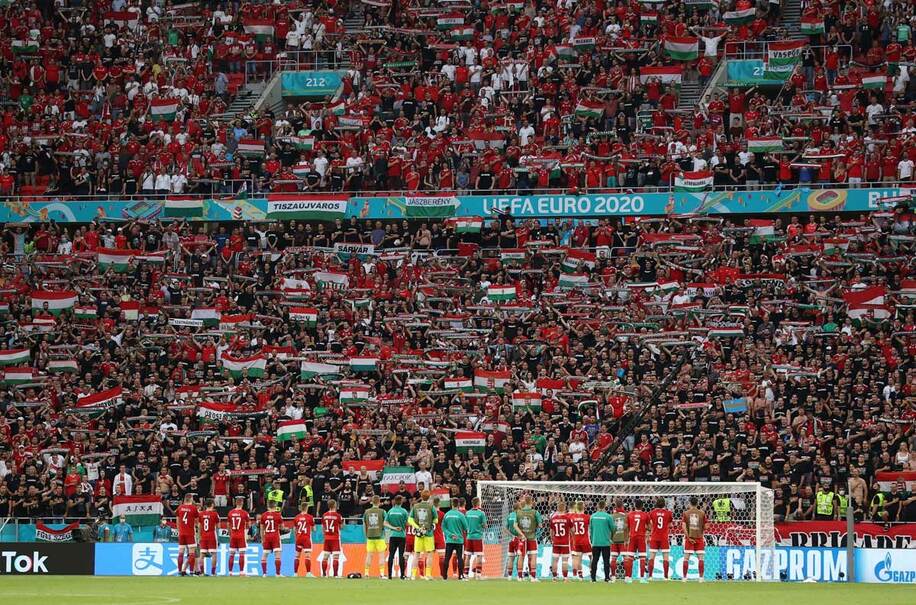  ハンガリー対ポルトガルの観客は６万人を超えた（ロイター）