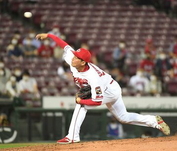  日本ハム戦で20試合連続無失点を成し遂げた栗林