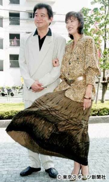 １９年前、ドラマ「火曜サスペンス劇場」の会見に出席した船越（左）と片平