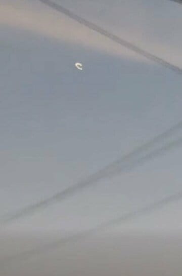 米テキサス州で撮影された高速回転するC型UFO（アダム・レイ氏のFacebookから）