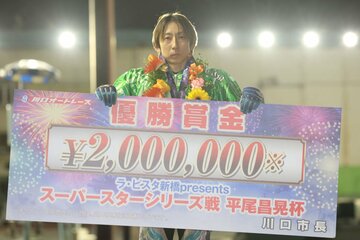完全優勝を決めた平田雅崇