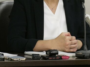司法記者クラブで記者会見した、ひかりさん