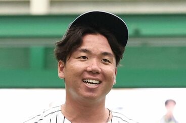 ソフトバンク】川瀬晃が一塁上でマクブルームと交錯し途中交代 おぶ
