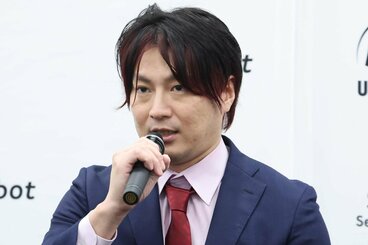 会見する高尾蒼馬