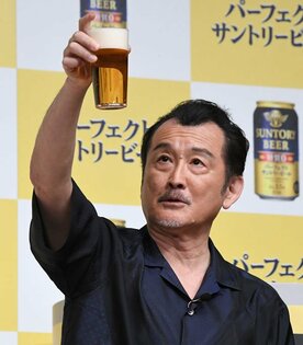  CM発表会に出席した吉田鋼太郎
