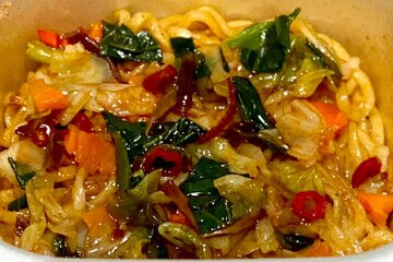 〝真空仕立て麺〟を採用