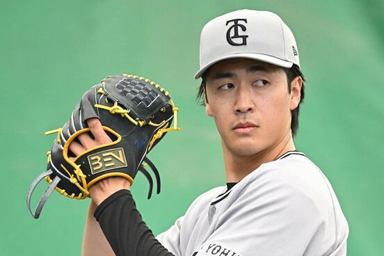 ブルペンに入った西舘勇陽