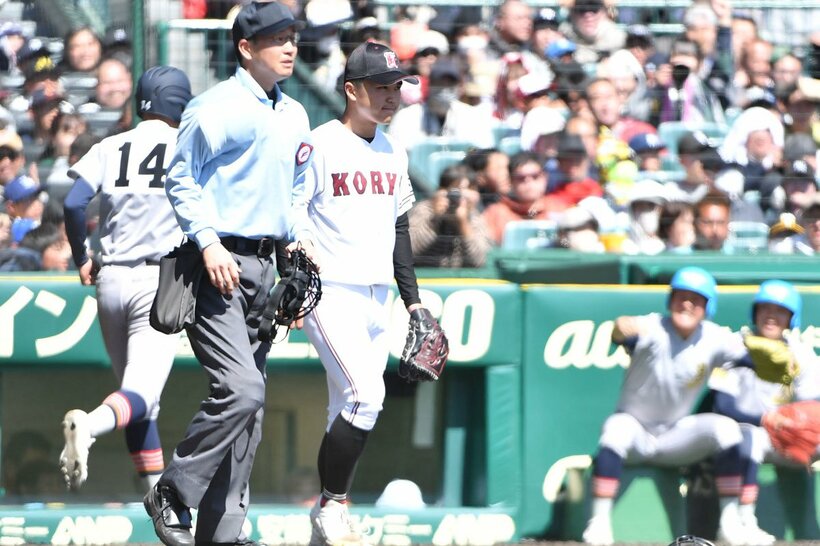 8回、同点適時打を浴びた広陵・高尾