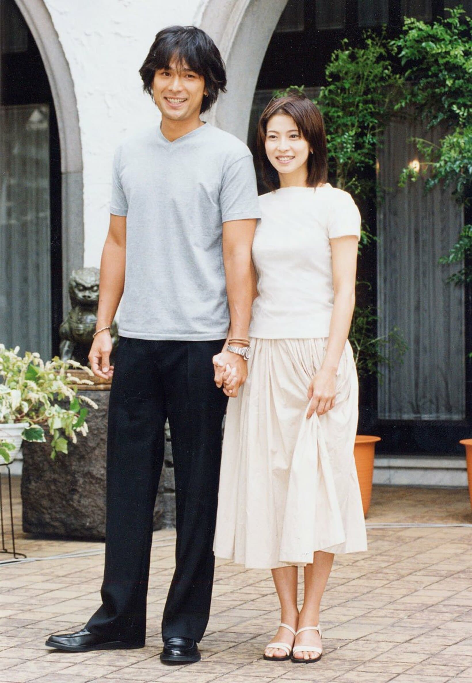 江口洋介と手をつなぐ森高千里（１９９９年）
