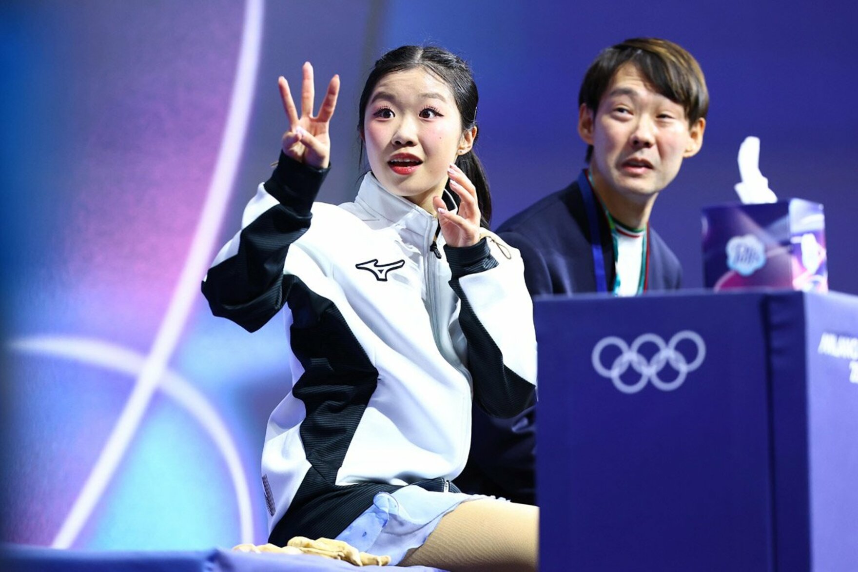 ３位と知って驚く中井亜美と中庭健介コーチ