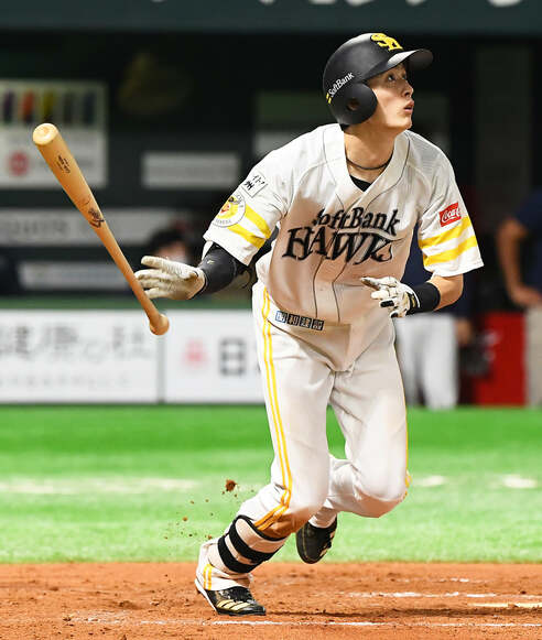 鷹の周東がかっこよすぎる一発！ 売り出し中・川瀬は悶絶からの歓喜