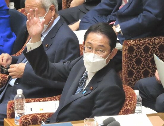  衆議院予算委員会で答弁した岸田首相（東スポWeb）
