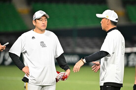 ソフトバンク・倉野チーフ投手コーチ