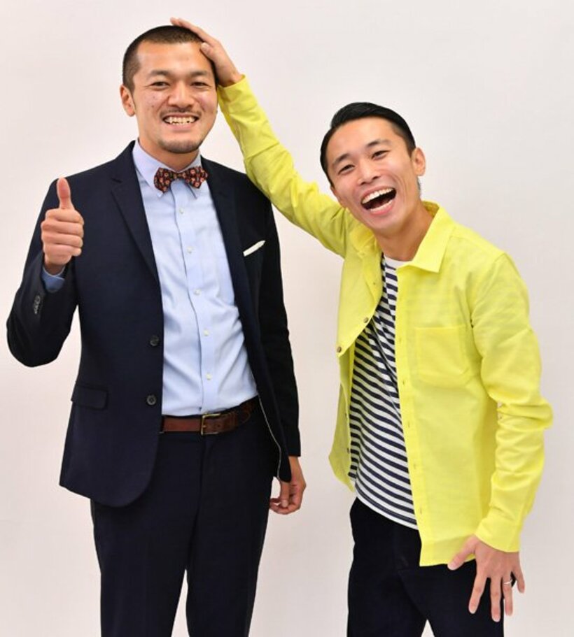  まなぶ（左）をどつくたくみ