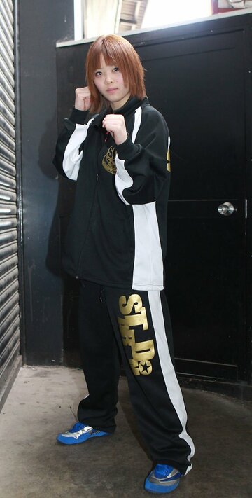 デビュー当時の岩谷麻優（2011年1月）