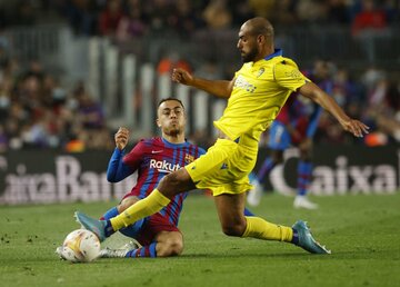  デスト（左）の新天地は…（ロイター）