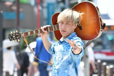 お見送り芸人しんいち