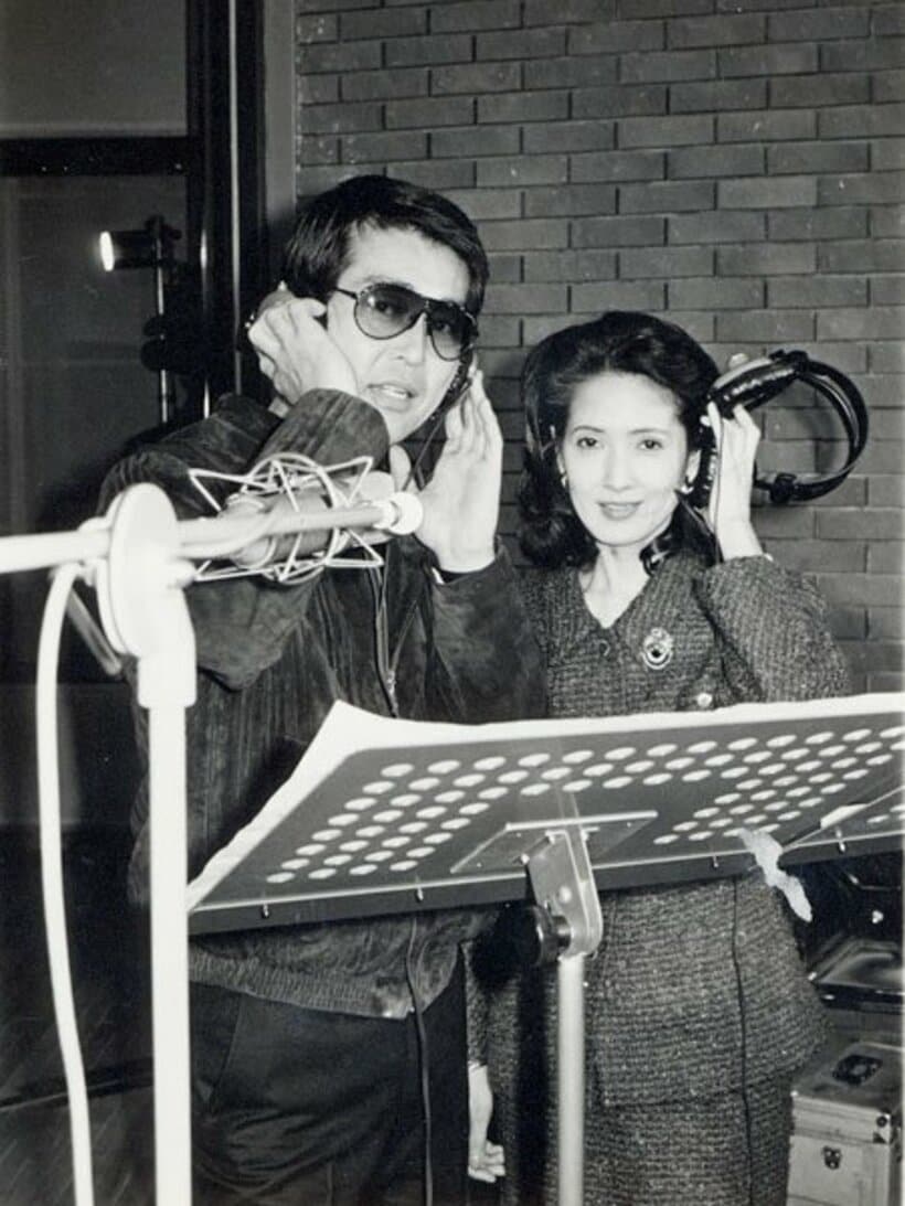  １９８６年にはいしだあゆみとデュエット曲「わかれ道」を発表した（１９８７年撮影）