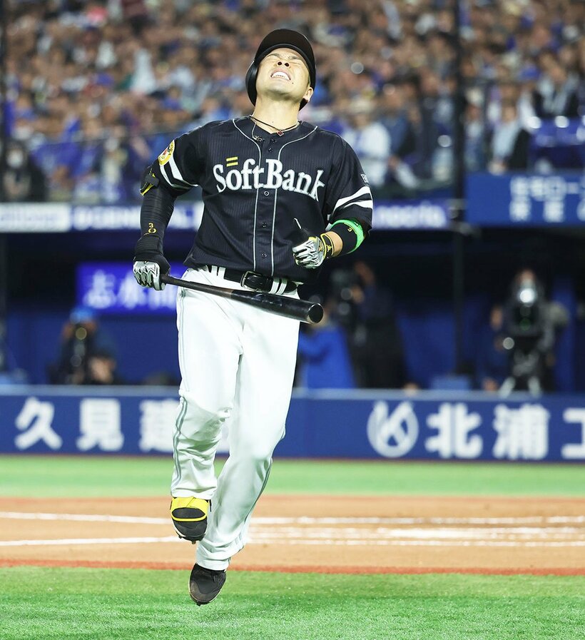 前日５日に右足首に死球を受け、６日のDeNA戦を休んだソフトバンク・近藤健介