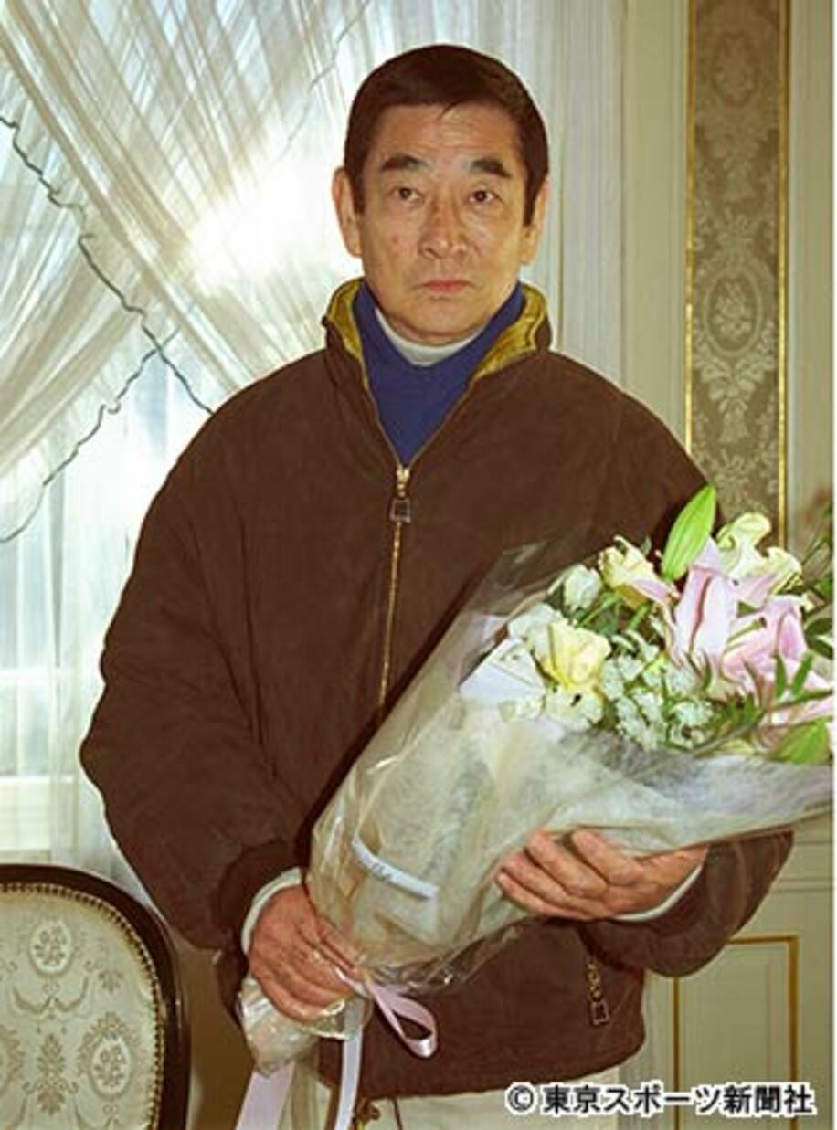 ロングインタビューに答えた高倉健さん（2000年１月）