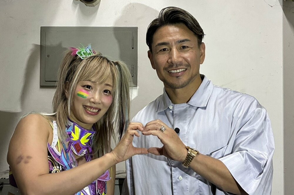 ウナギ・サヤカ(左)と魔裟斗