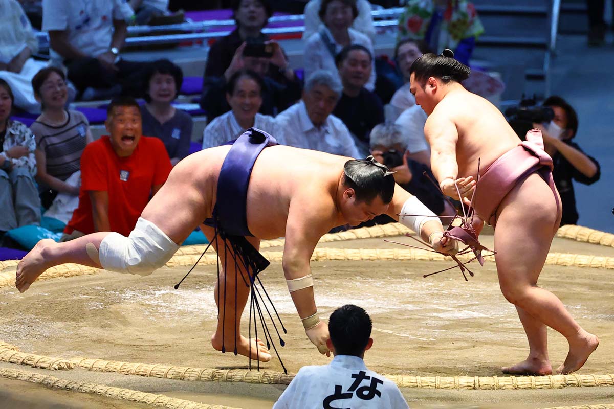 大相撲】炎鵬が執念の白星 左腕への〝関節技〟にも「もうやばいと思っ