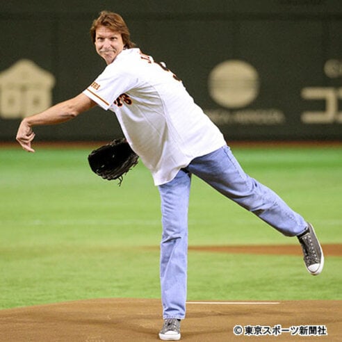 ランディ・ジョンソンが巨人戦で始球式 阪神・鳥谷の懐エグる | 東スポWEB